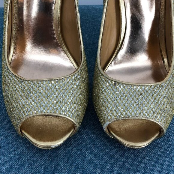 Badgely Mischka Gold Glitter Humbie II Peep Toe Platform Evening Pumps 7.5L & 8R - Picture 14 of 14